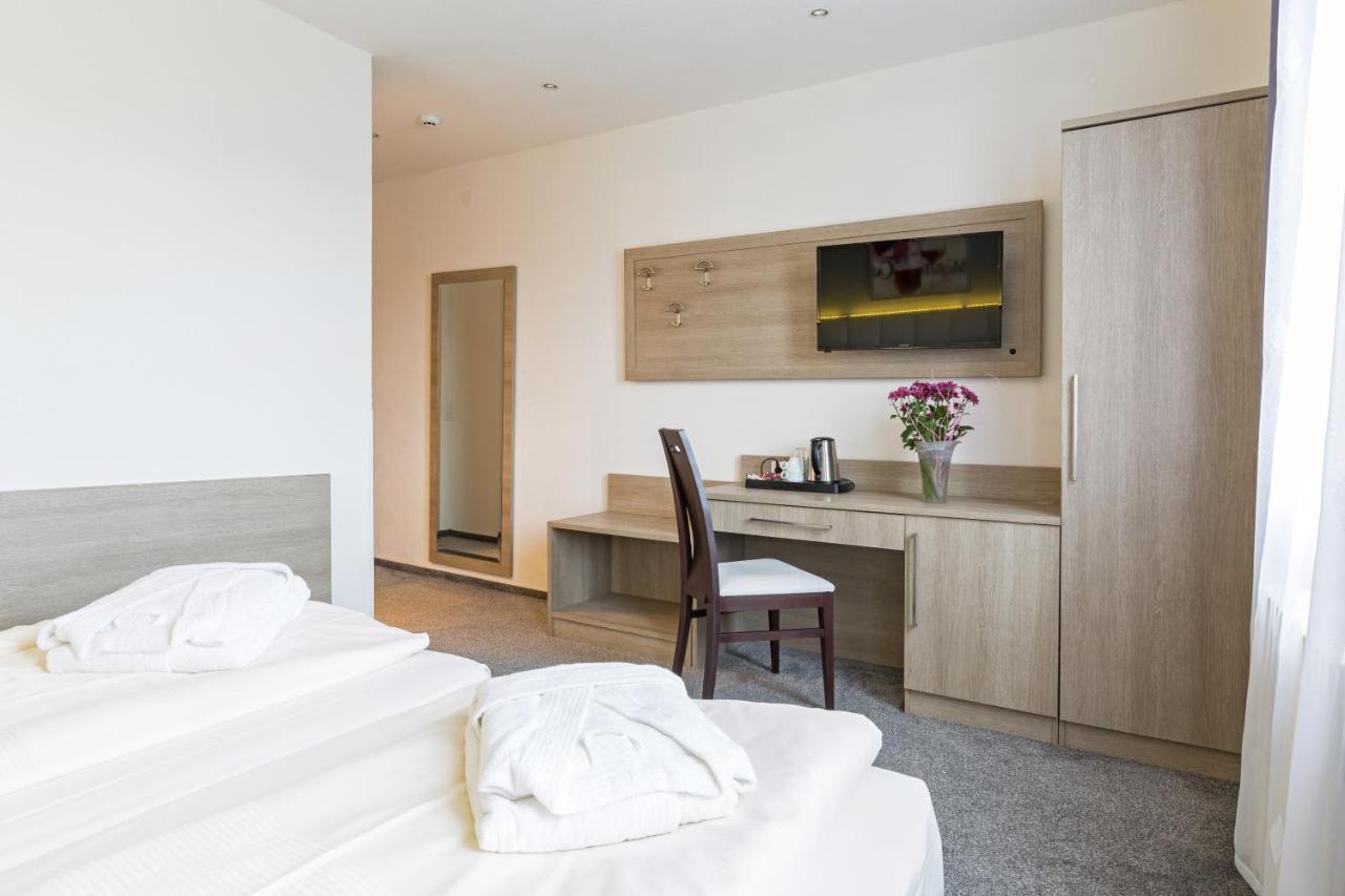 Bavaria Hotel Muenchner Hof Superior Штутгарт Номер фото